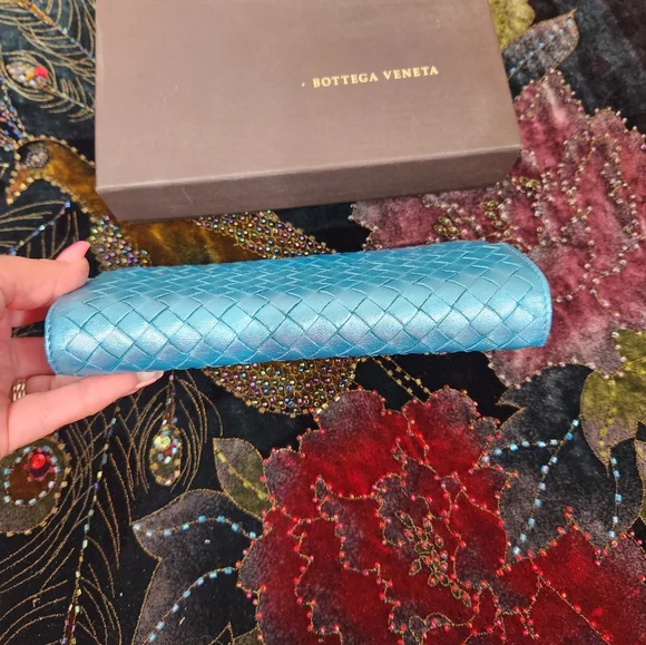 EUC Bottega Wallet - Picture 5 of 14